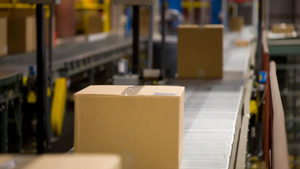 How Item-Level RFID Transforms Supply Chains from Factory to Retail Shelf
