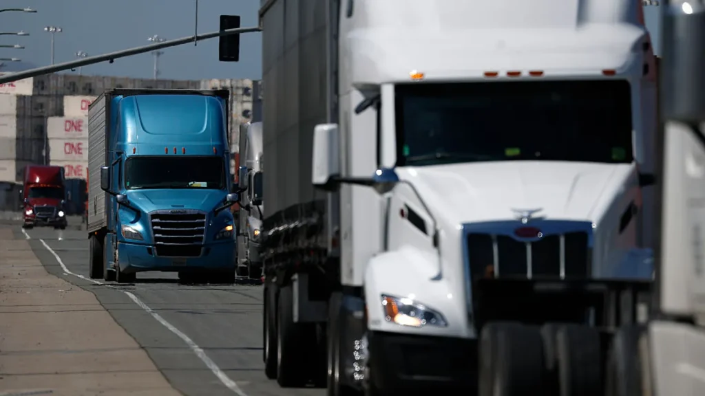 Stagnant Truckload Rates and Market Challenges Amid Tariffs: Insights from DAT Freight & Analytics