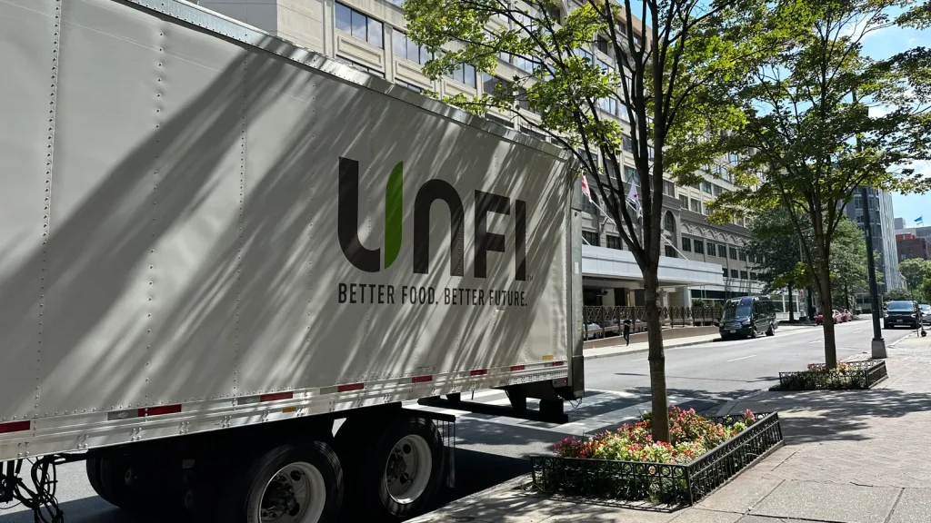 UNFI Enhances Distribution Efficiency With Robotic Facility in Sarasota, Florida