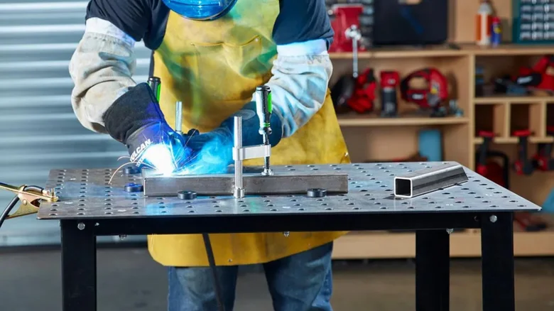 Understanding Harbor Freight’s Titanium Modular Welding Table through User Reviews and Practical Use