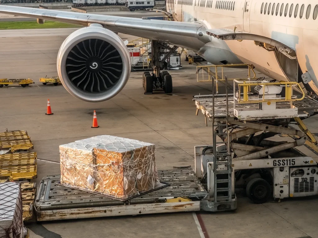 What Businesses Need to Know About Customs Enforcement and Managing Logistics Challenges