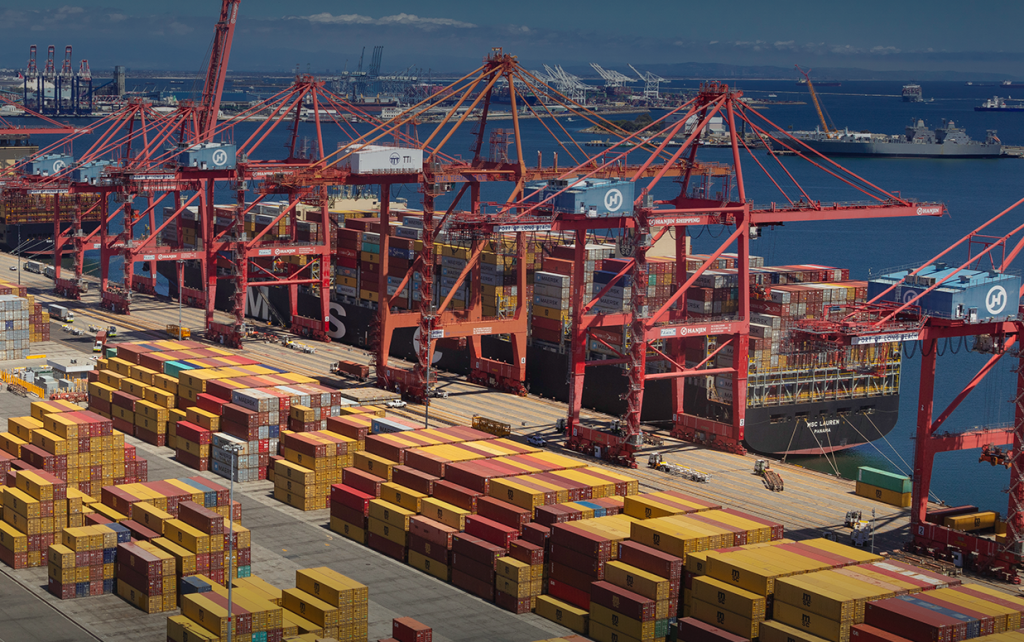 How Trans-Pacific Container Spot Rates Favor Big Shippers and Influence Global Shipping Costs