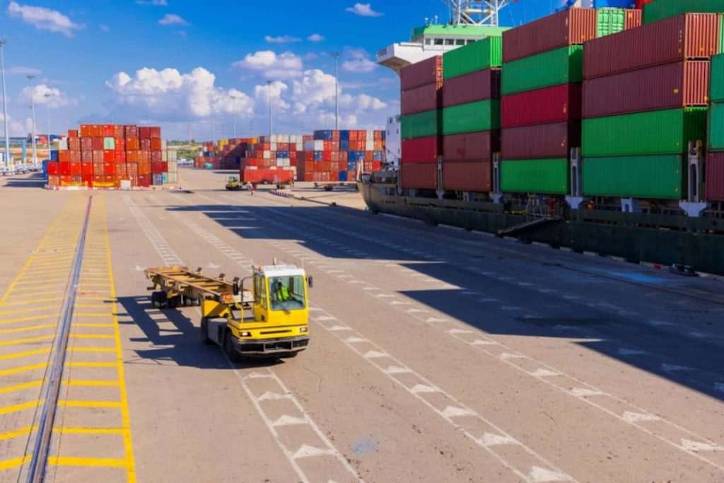 Turkey Enforces Maritime Shipping Restrictions Affecting Israeli Ports and Vessels