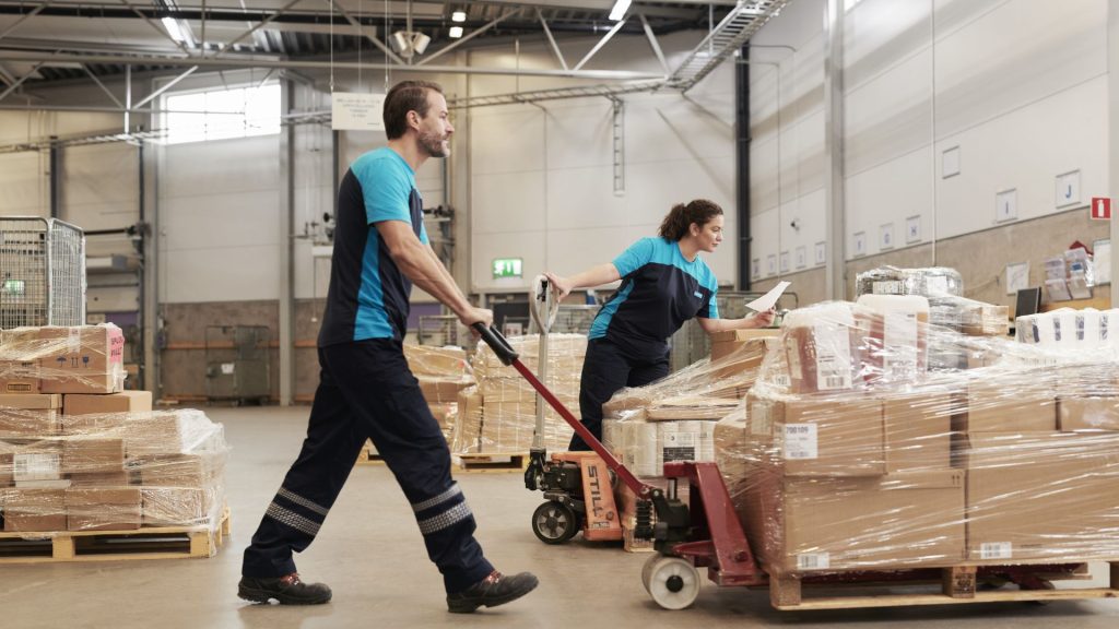 New US Customs Regulations Force European and Global Postal Operators to Pause Parcel Shipments