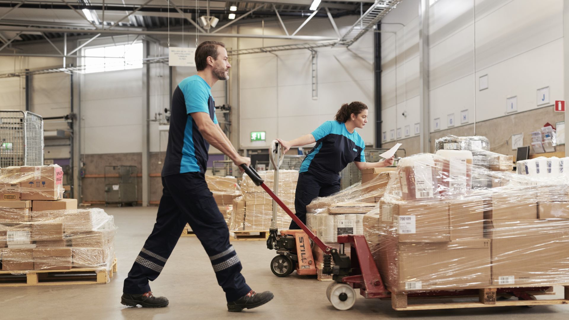 New US Customs Regulations Force European and Global Postal Operators to Pause Parcel Shipments