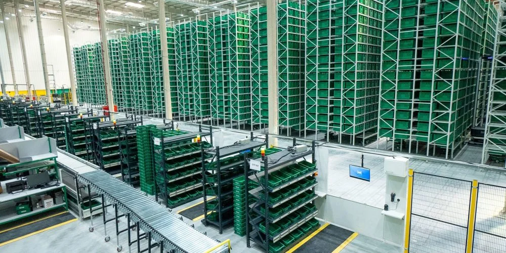 How Starlinks and Geekplus Transform Riyadh’s Logistics Scene with Advanced RoboShuttle8 Automation
