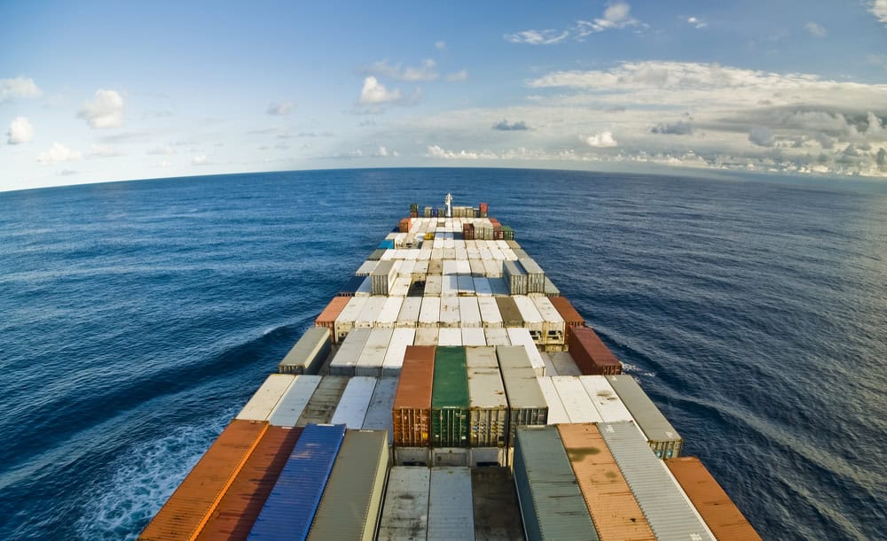 Container Shipping Evolution: Why Carriers Are Shifting Focus from Mega-Ships to Smarter Mid-Sized Vessels
