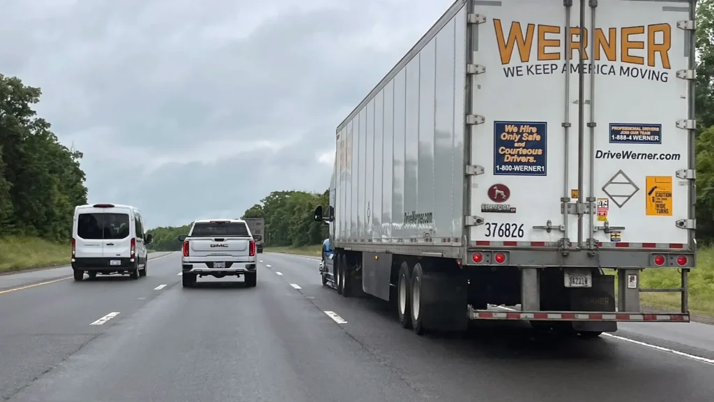 The Growing Impact of AI in Combating Cargo Theft and Enhancing Logistics Operations