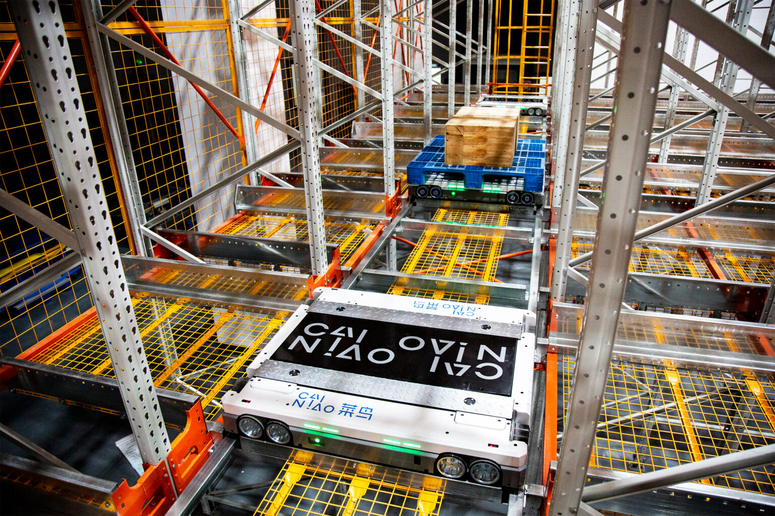 Exploring the Impact of Automation and AI on Warehouse Operations and Logistics