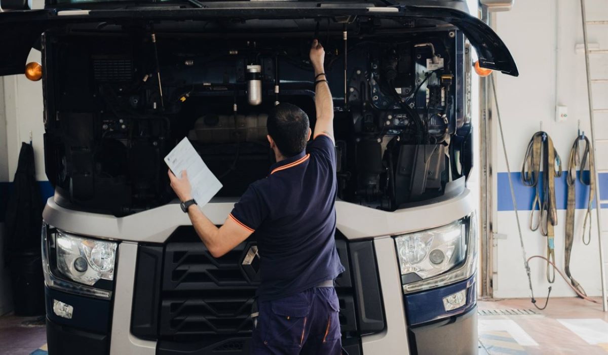 Vehicles with Highest Mileage and Lowest ITV Compliance in 2024