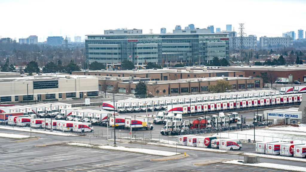 Navigating Delivery Delays as Canada Post Resumes Operations Amid Rolling Labor Strikes