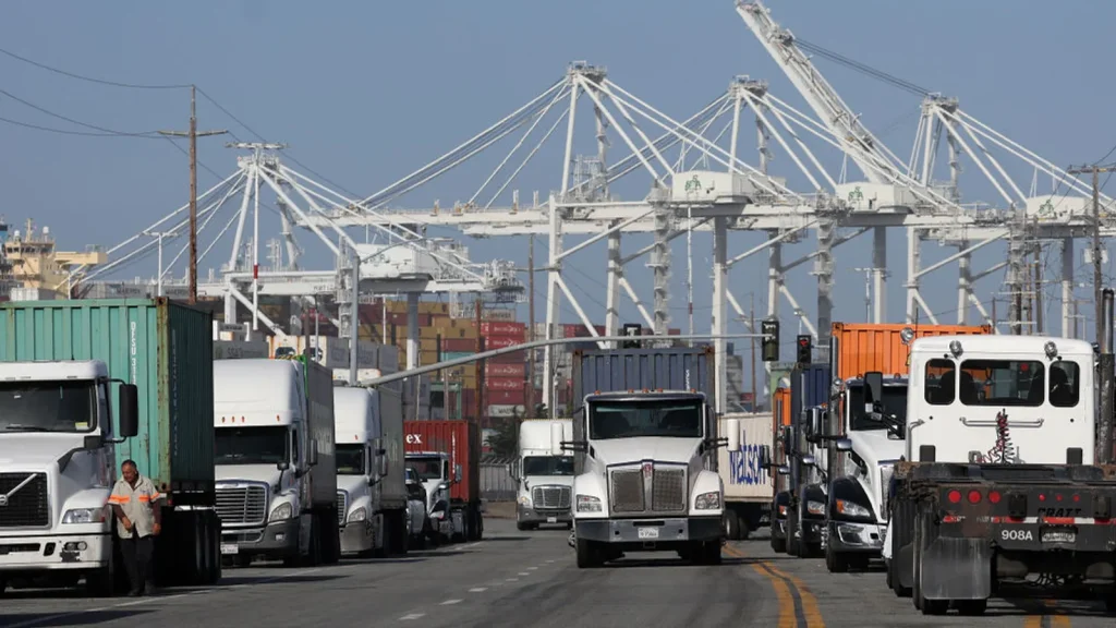 Trucking Executives Anticipate Increased M&A Activity and Cost-Cutting in Response to Freight Market Pressures