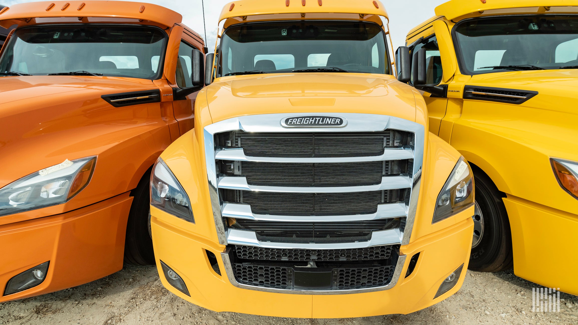 How the 25% Tariff on Imported Heavy-Duty Trucks Shapes Supply Chain and Freight Logistics