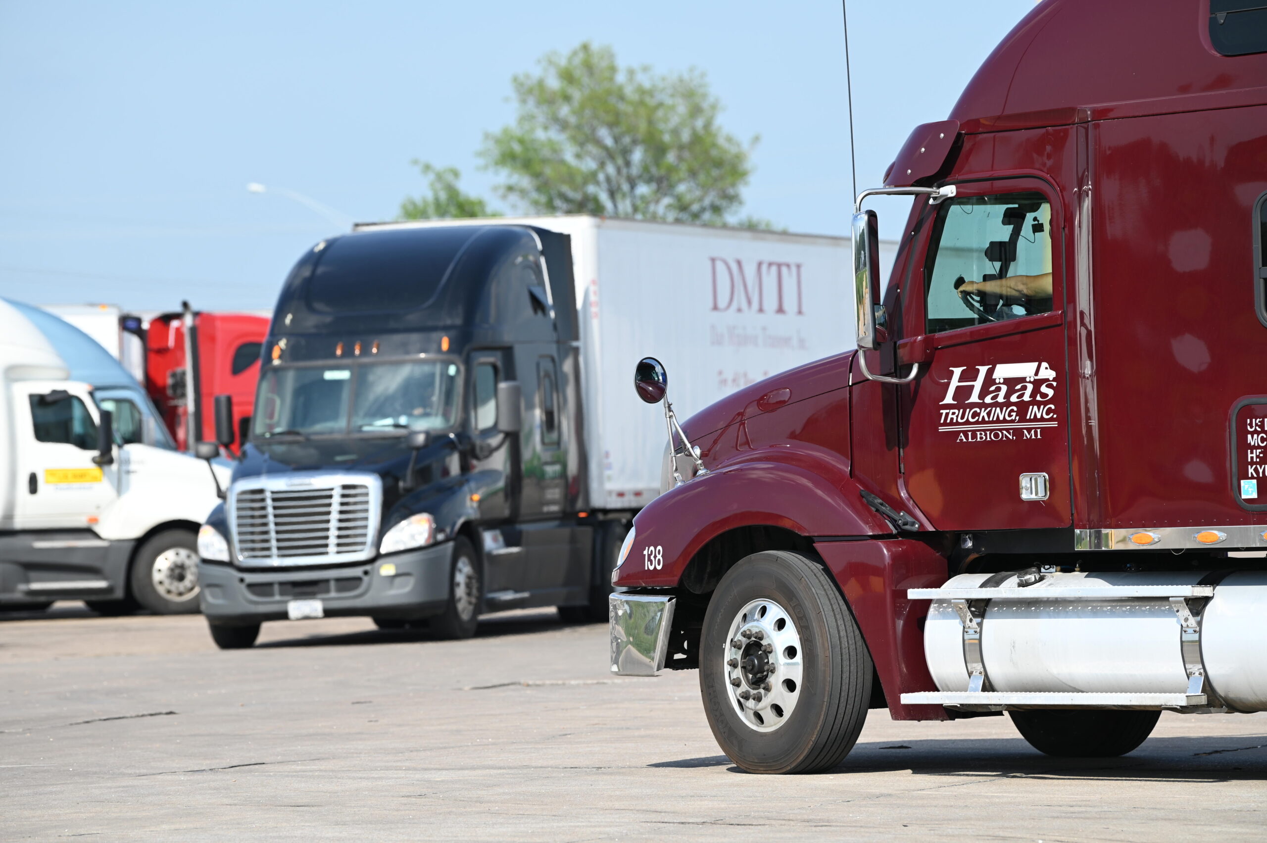 Examining Dry Van Contract Rate Trends and Carrier Challenges in 2024’s Freight Market