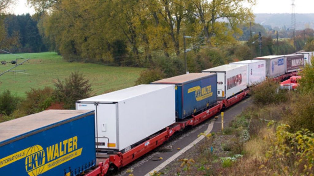 European Rail Industry Raises Concerns Over Higher Truck Weights and Dimensions Impacting Freight Transport