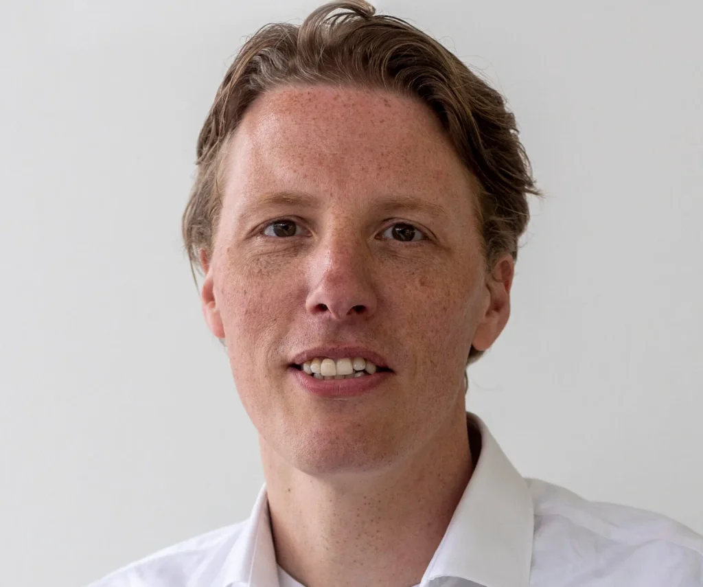 Real-Time Visibility and AI: Transforming Control in Global Logistics Operations