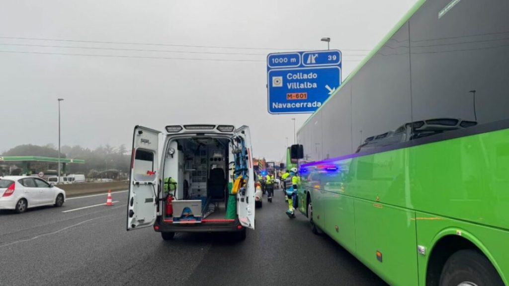Collision Between Truck, Van, and Bus on Madrid’s A-6 Leaves 24 Injured Including Two Serious Cases