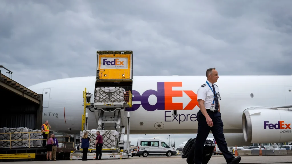 FedEx’s Strategic Moves Amid MD-11 Fleet Grounding and Its Effects on Air Cargo Logistics