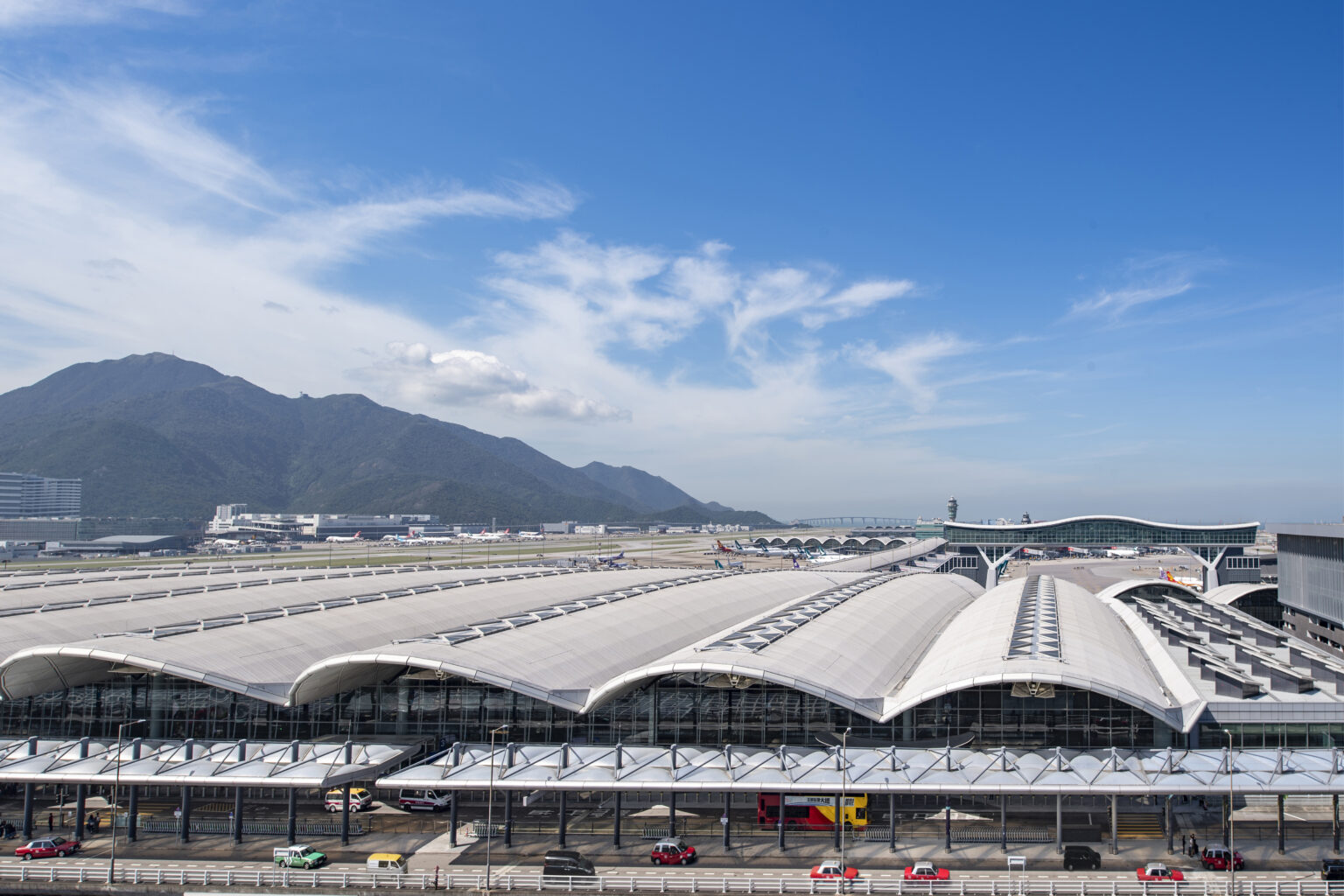 How Hong Kong International Airport Accelerates Cargo Growth with Cutting-Edge Innovations and Expansion