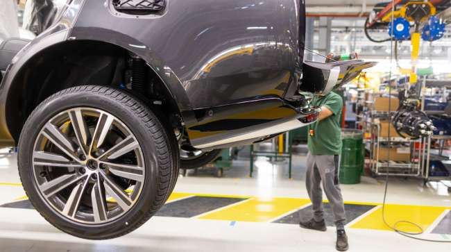 Jaguar Land Rover’s Production and Financial Challenges Following a Six-Week Cyberattack Shutdown