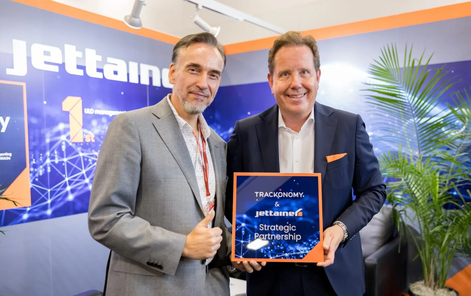 How Jettainer’s Partnership with Trackonomy Elevates ULD Tracking with Next-Gen IoT Technology