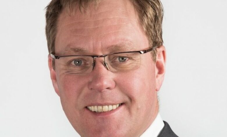 Exploring the Bandwidth Revolution in Shipping: The Impact of LEO Satellites and AI on Maritime Connectivity