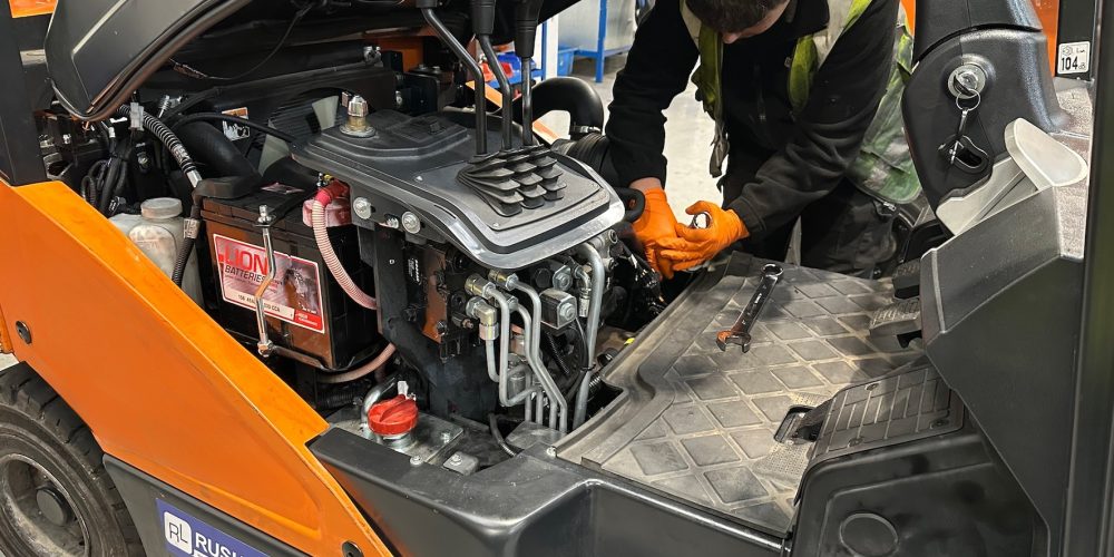 Emerging Material Handling Innovations Reshaping 2026 Warehousing and Logistics