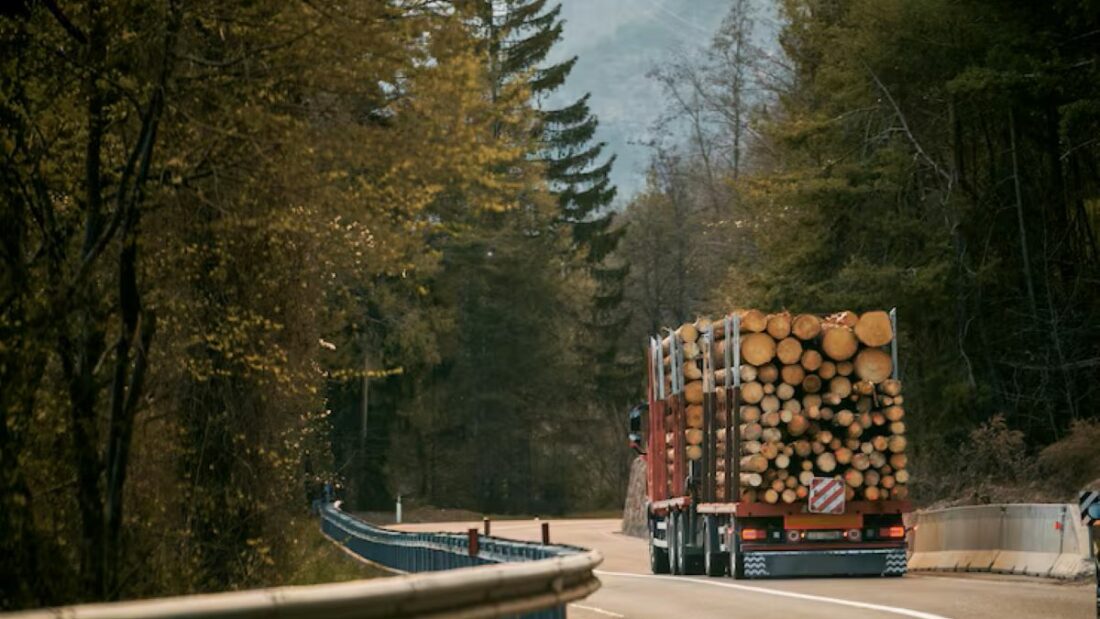 Fin del paro de transportistas en fábricas de madera Ence con nuevo ajuste tarifario