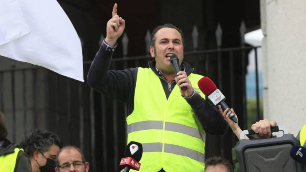 Ο Ισπανικός Τομέας των Μεταφορών Κρίνει την Απόφαση του Υπουργείου να Αφαιρέσει την Εκπροσώπηση από την CNTC για το 2026-2029