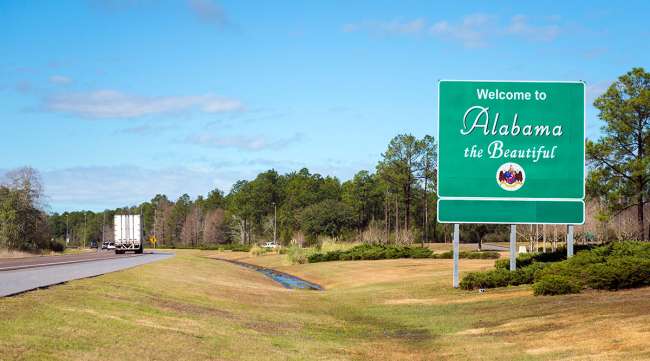 How Alabama’s Collaboration with ICE Aims to Reinforce Safety and Compliance in Trucking