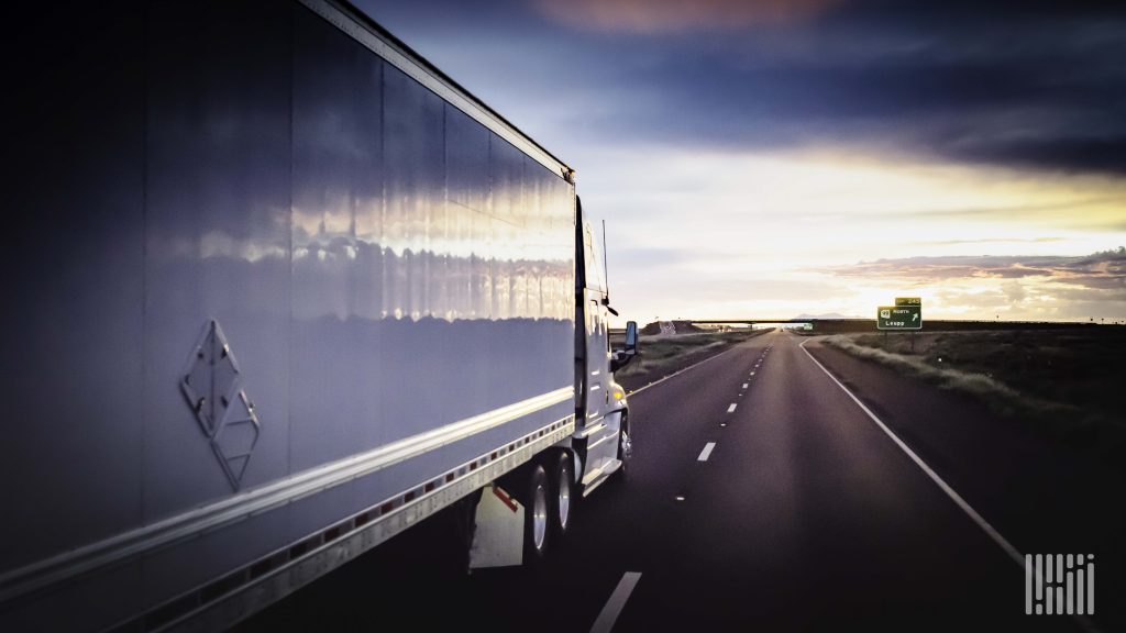 Kongressin lakiesitys ehdottaa ratkaisuja kuorma-autojen ja siltojen törmäyksistä johtuviin haasteisiin Yhdysvalloissa