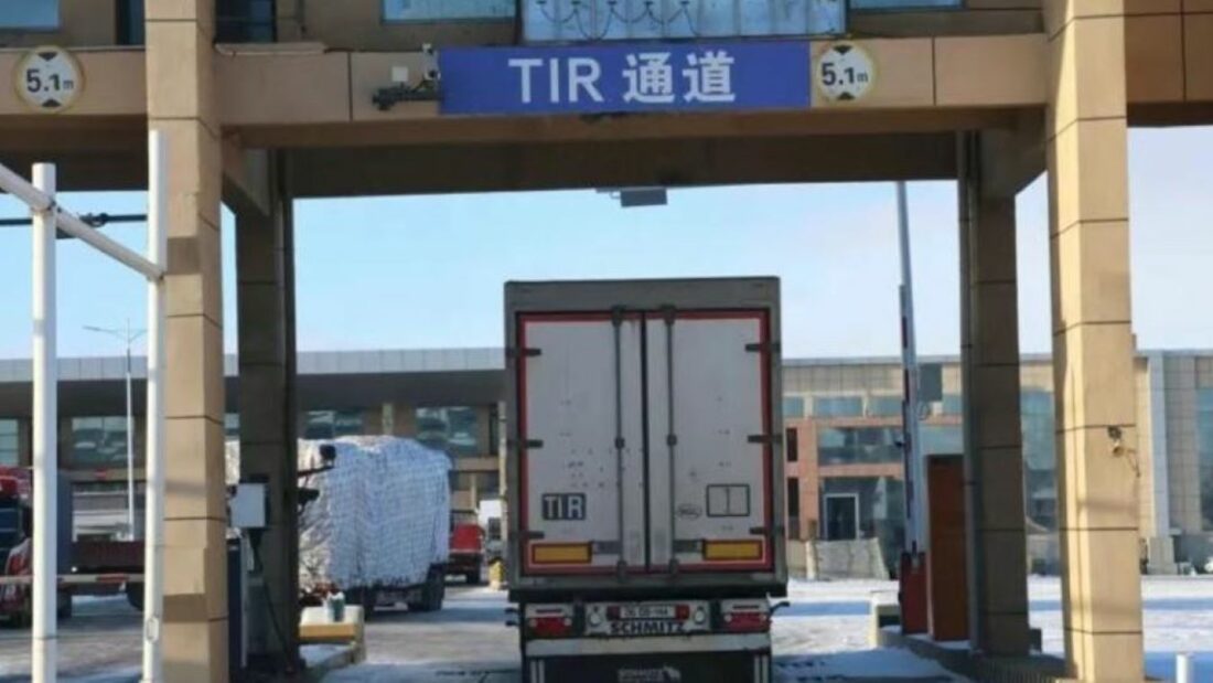 Η Κίνα Ενισχύει τη Ροή Εμπορευμάτων με Νέους Πράσινους Διαδρόμους TIR στο Συνοριακό Πέρασμα Erenhot