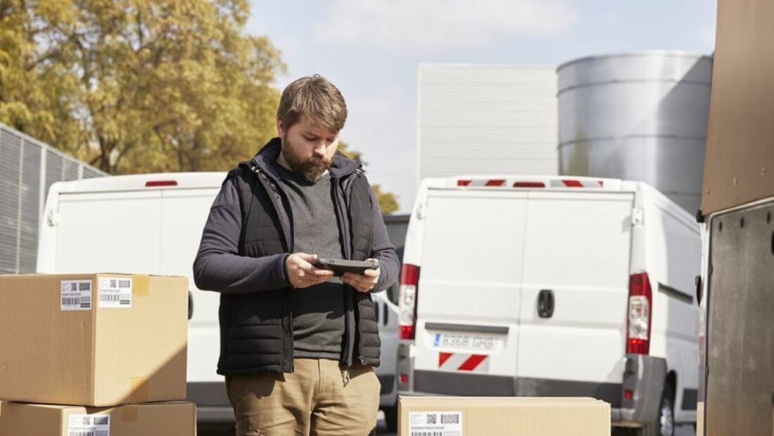 Wgląd w presję i wyzwania stojące przed kierowcami dostarczającymi paczki oraz ich wpływ na logistykę