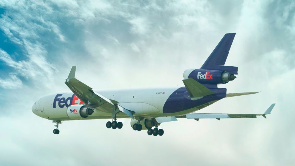 FedEx siktar på återkomst för MD-11-jetplanen till våren, samtidigt som de navigerar kostnads- och kapacitetsutmaningar