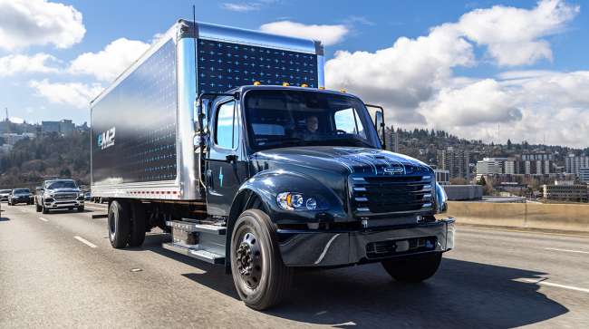 Declining Medium-Duty Truck Sales in 2025 Reflect Broader Industry Pressures