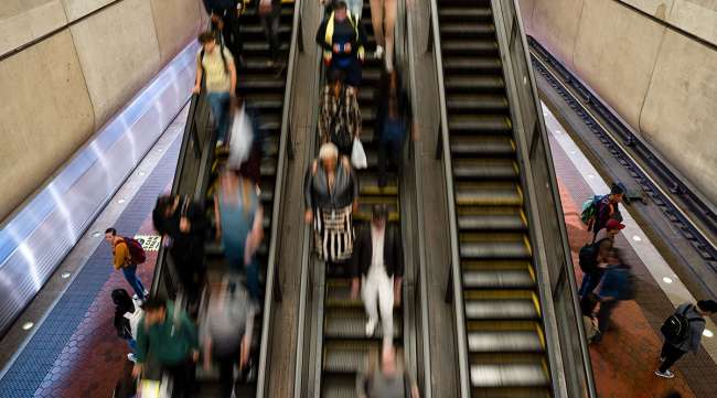 Major Reduction of 317,000 Federal Employees in 2025: A Closer Look at Voluntary and Involuntary Departures