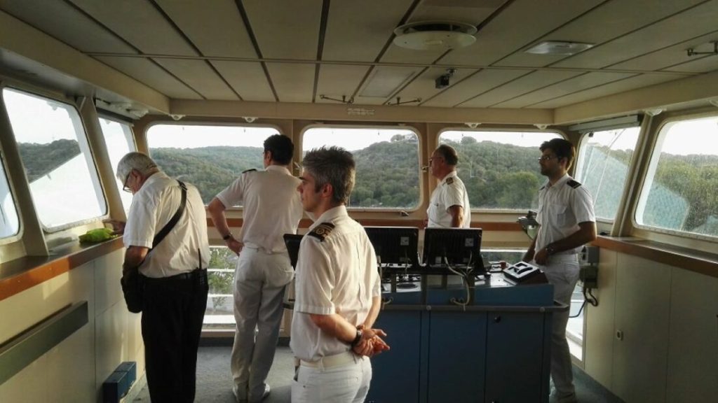 Spanish Merchant Mariners Play Crucial Roles Yet Are Excluded from National Port Sector Congress