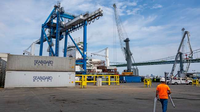 Maersk och Hapag-Lloyd omdirigerar transatlantisk last från Baltimore till Philadelphias terminaler