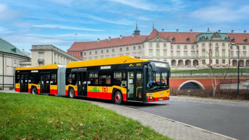 Warsaw Public Transport Boosted by 120 New Solaris Urbino 18 Articulated Buses