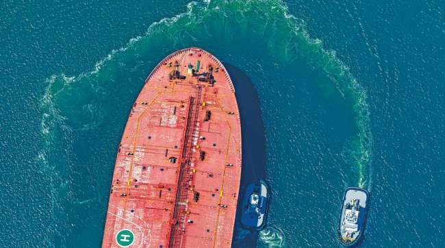 How New Supertankers’ Empty Voyages Reflect a Global Oil Tanker Shortage Impacting Shipping and Logistics