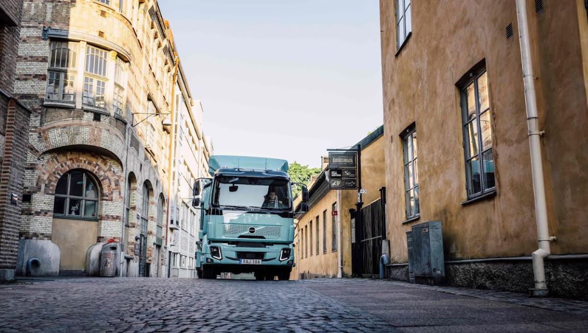 Volvo FL Electric 14-Tonne Model Tailored for Efficient Urban Freight Transport