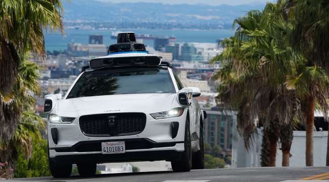 Unexpected Birth in a Waymo Self-Driving Taxi Highlights the Growing Role of Autonomous Vehicles in Urban Transport