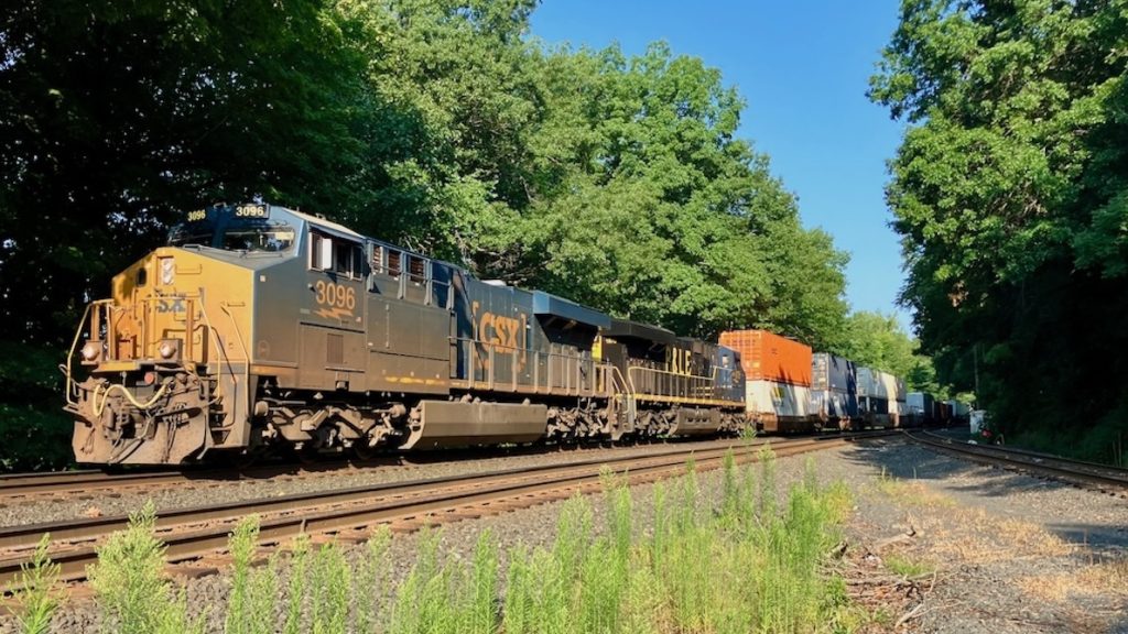 CSX posts a slight revenue dip while volumes inch up amid cost cuts and operational gains