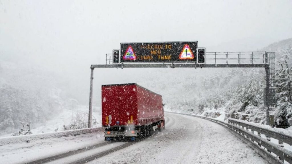 DGT lifts partial restrictions for trucks on multiple highways after AEMET update, says Pere Navarro