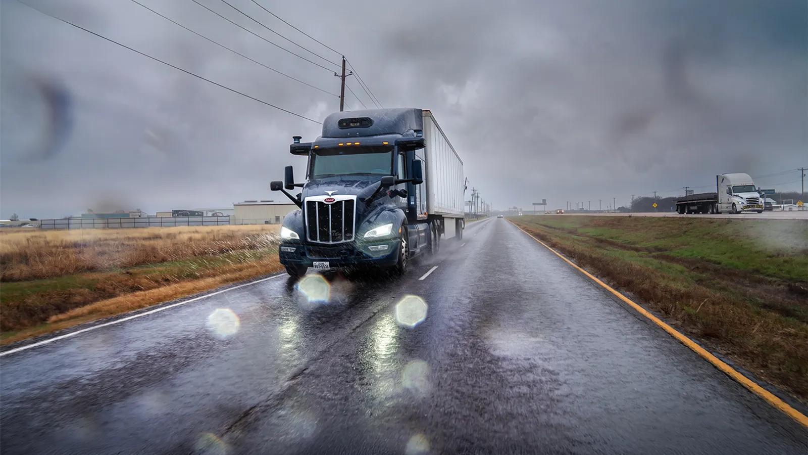 Aurora ramps up autonomous trucking capacity with new Southwestern routes