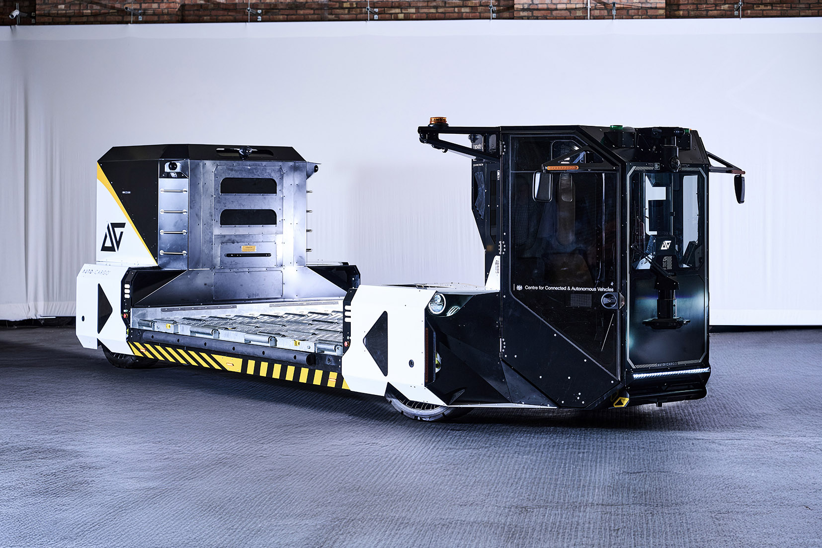 Aurrigo cleared to operate airside ground handling at East Midlands Airport — what this means for cargo operations