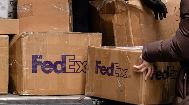 Class Actions Against FedEx Over Tariff Repayments and Added Brokerage Charges