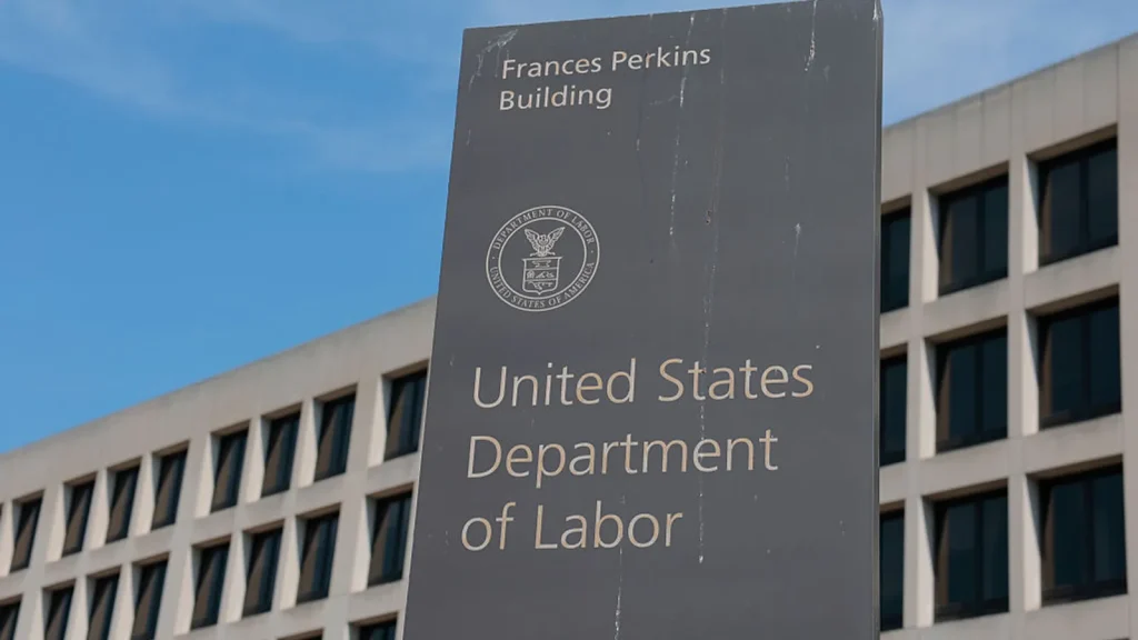 Labor Department seeks to restore economic reality test, affecting trucking owner-operators