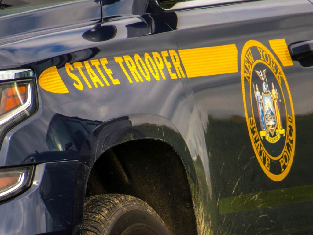 NY Thruway Enforcement Removes 49 Commercial Vehicles amid Winter Crash Concerns