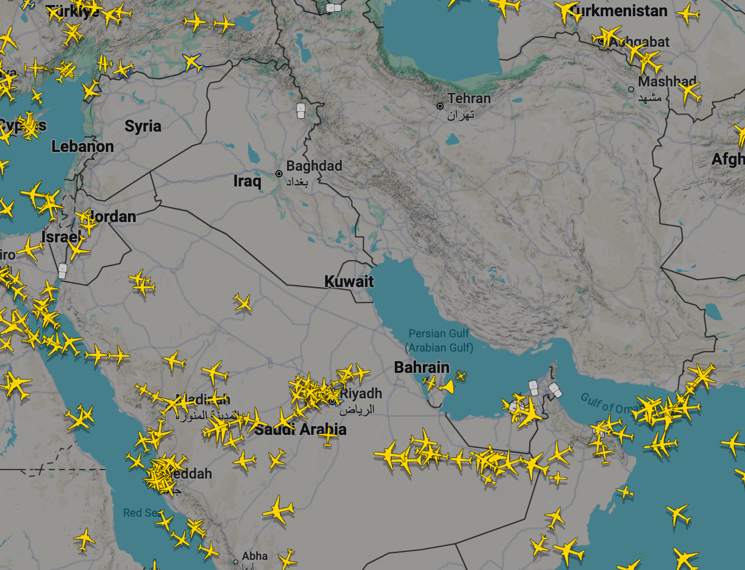 Gulf hubs ground flights: Dubai, Doha and Abu Dhabi face mass cancellations and cargo disruption